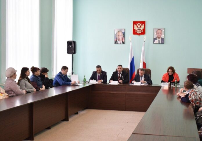 photo_5433968614488261746_w