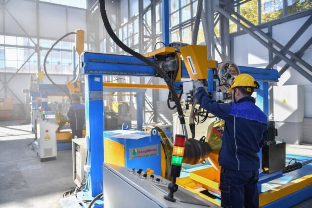 В Саратовской области уже 80 инструкторов внедряют бережливое производство на заводах