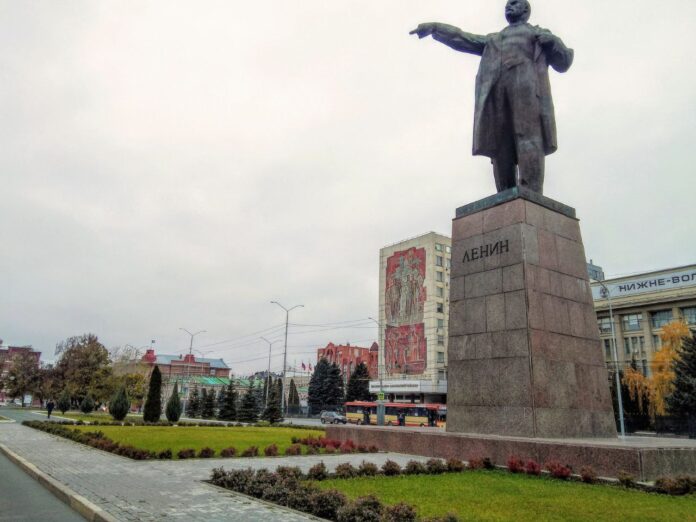 саратов_театральная_ленин_правительство